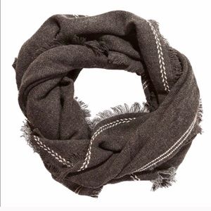 Olive & Pique blanket scarf